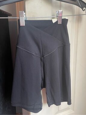 aerie 5 inch Black High-Rise Real Me Bike Short With Crossover Waist NWT
